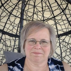 Meet your Posher, Brenda